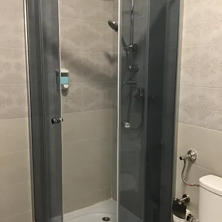 Πανσιόν Rora Rose