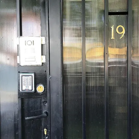 Гостевой дом Rora Rose Бухарест